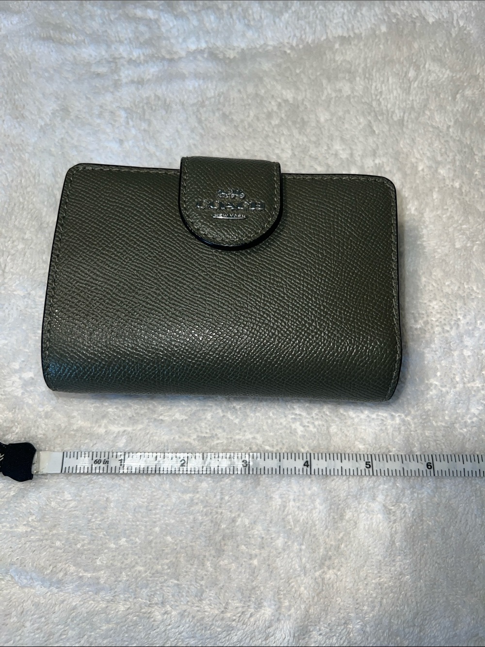 Coach Small Leather Card Holder in Olive Green